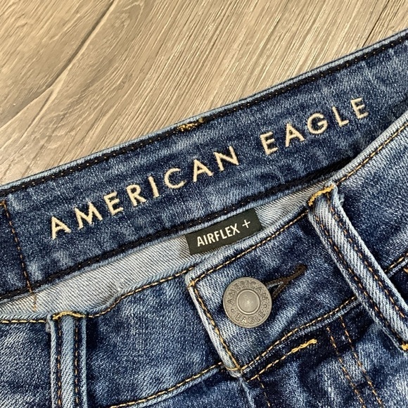 American Eagle Blue Distressed Straight Leg Stretch Denim Shorts  size 28 - Picture 7 of 12